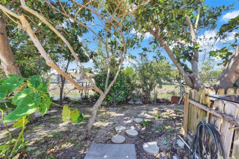 Купить виллу или дом в Майами, Флорида 3 спальни, 197.32м2, № 2048704 - фото 22