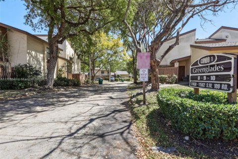 Townhouse in Miami, Florida 3 bedrooms, 108.7 sq.m. № 1748686 - photo 21