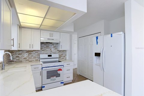Villa ou maison à vendre à Hudson, Floride: 2 chambres, 118.08 m2 № 2399385 - photo 26