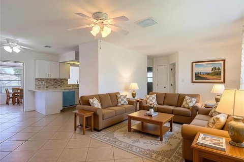 Villa ou maison à vendre à Hudson, Floride: 2 chambres, 118.08 m2 № 2399385 - photo 16