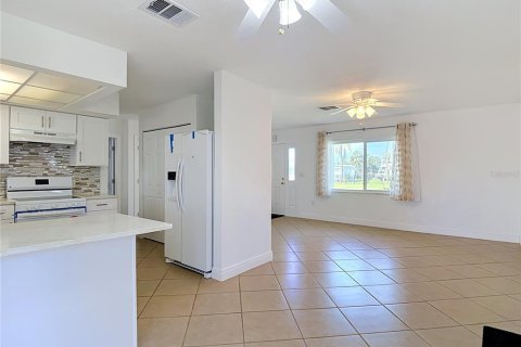 Villa ou maison à vendre à Hudson, Floride: 2 chambres, 118.08 m2 № 2399385 - photo 25