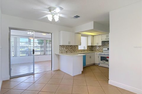 Villa ou maison à vendre à Hudson, Floride: 2 chambres, 118.08 m2 № 2399385 - photo 21