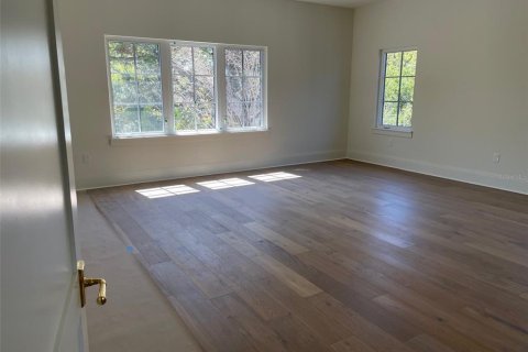 Casa en venta en Tampa, Florida, 5 dormitorios, 549.89 m2 № 1511582 - foto 6