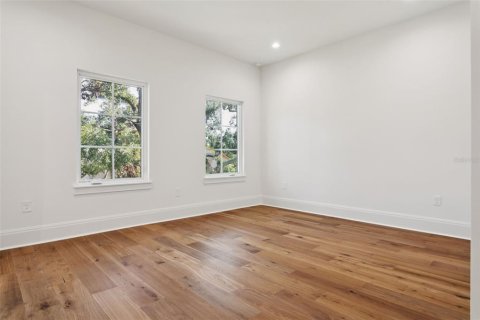 Casa en venta en Tampa, Florida, 5 dormitorios, 549.89 m2 № 1511582 - foto 26