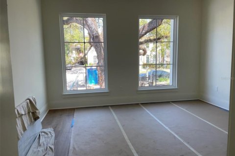 Casa en venta en Tampa, Florida, 5 dormitorios, 549.89 m2 № 1511582 - foto 4