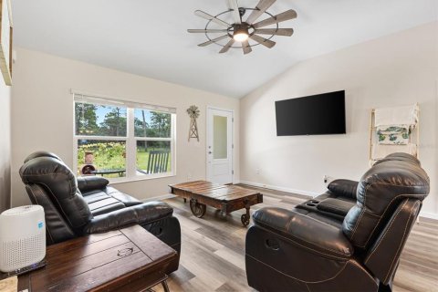 Villa ou maison à vendre à Oxford, Floride: 3 chambres, 144.65 m2 № 1909243 - photo 6