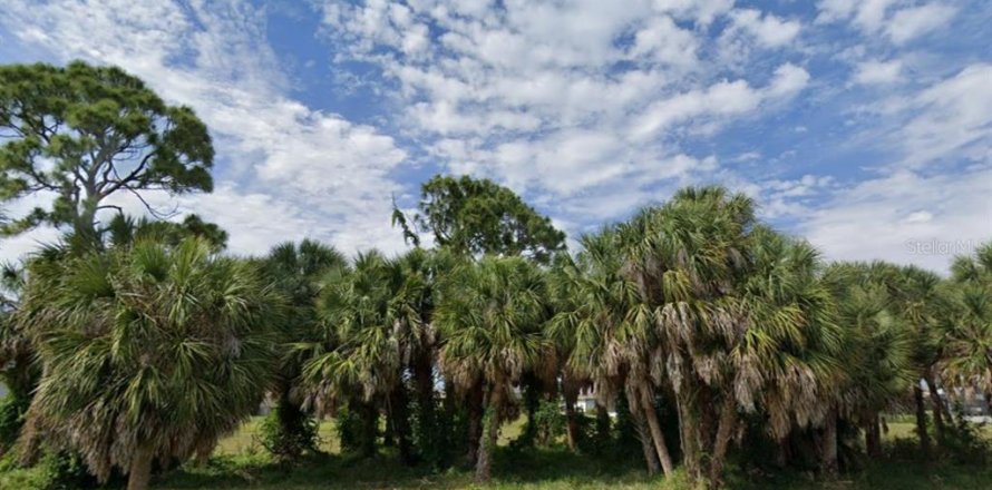 Land in Rotonda, Florida № 2211971