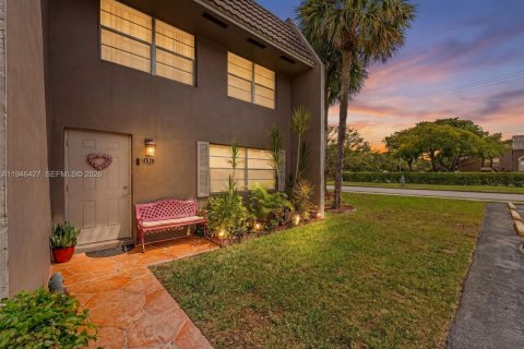 Townhouse in Coral Springs, Florida 3 bedrooms, 139.35 sq.m. № 2003044