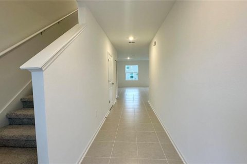 Casa en alquiler en Lake Wales, Florida, 5 dormitorios, 196.21 m2 № 1905546 - foto 4