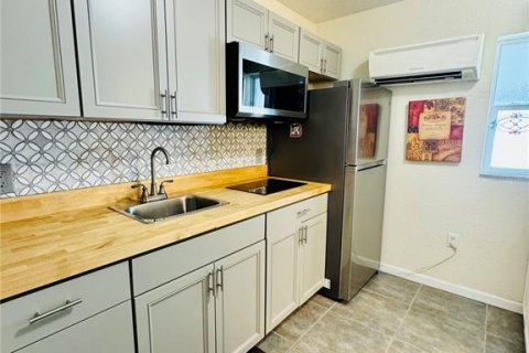 House in Davenport, Florida 1 bedroom, 44.69 sq.m. № 1448116 - photo 22