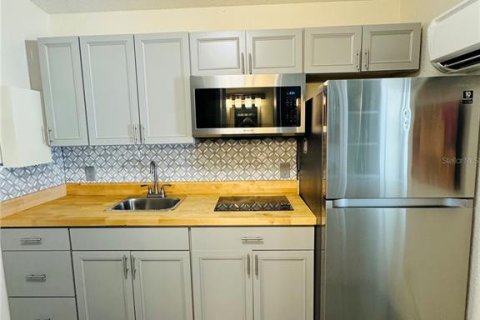 House in Davenport, Florida 1 bedroom, 44.69 sq.m. № 1448116 - photo 21