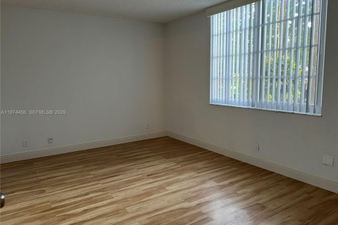 Condo in Davie, Florida, 2 bedrooms  № 2038601 - photo 3