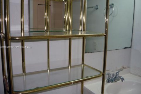 Купить кондоминиум в Майами, Флорида 2 спальни, 63.64м2, № 1764715 - фото 10