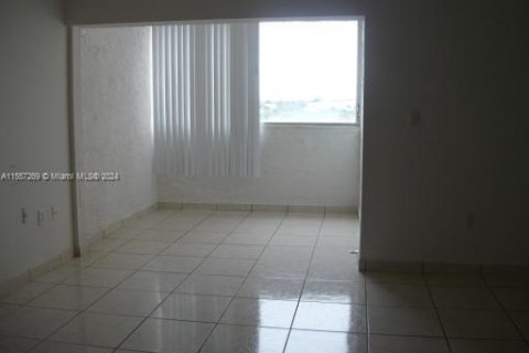 Купить кондоминиум в Майами, Флорида 2 спальни, 63.64м2, № 1764715 - фото 5