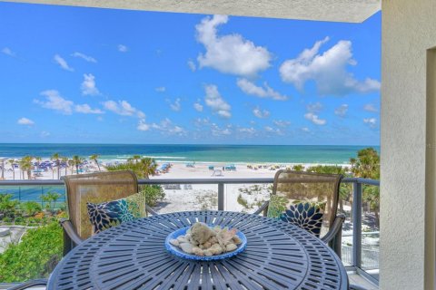 Condo in Sarasota, Florida, 3 bedrooms  № 1749228 - photo 8