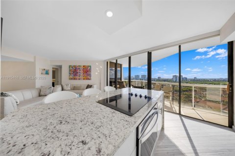 Condo in Aventura, Florida, 3 bedrooms  № 2059857 - photo 12