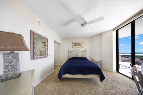 Condo in Aventura, Florida, 3 bedrooms  № 2059857 - photo 25