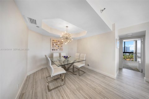 Condo in Aventura, Florida, 3 bedrooms  № 2059857 - photo 6