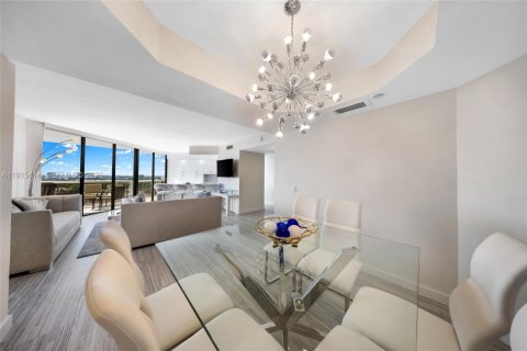 Condo in Aventura, Florida, 3 bedrooms  № 2059857 - photo 7