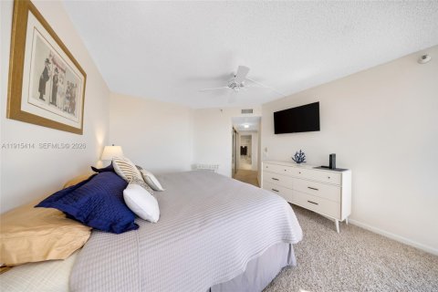 Condo in Aventura, Florida, 3 bedrooms  № 2059857 - photo 17