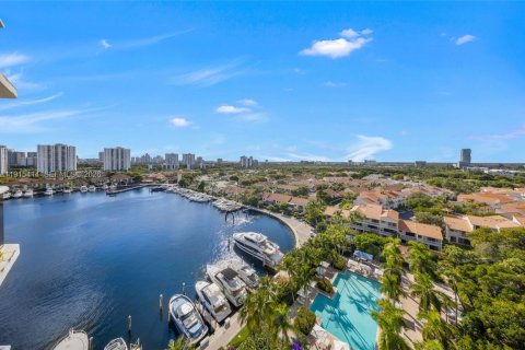 Condo in Aventura, Florida, 3 bedrooms  № 2059857 - photo 27