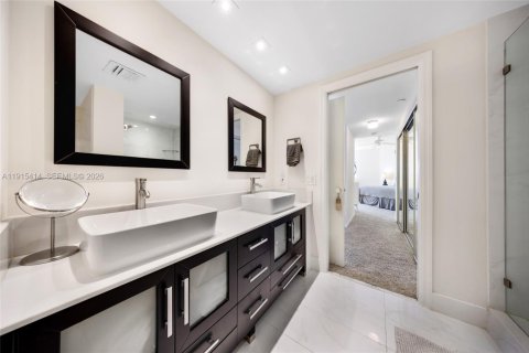 Condo in Aventura, Florida, 3 bedrooms  № 2059857 - photo 20