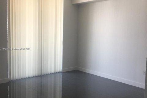 Купить кондоминиум в Майами, Флорида 2 спальни, 94.11м2, № 2056947 - фото 8