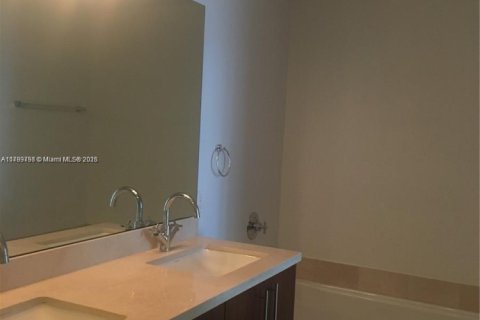 Купить кондоминиум в Майами, Флорида 2 спальни, 94.11м2, № 2056947 - фото 10