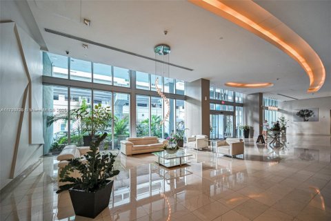 Купить кондоминиум в Майами, Флорида 2 спальни, 94.11м2, № 2056947 - фото 3