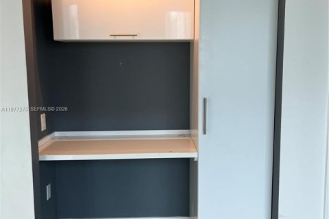 Copropriété à louer à Miami, Floride: 3 chambres, 143.44 m2 № 2041640 - photo 7