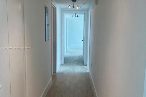 Copropriété à louer à Miami, Floride: 3 chambres, 143.44 m2 № 2041640 - photo 15