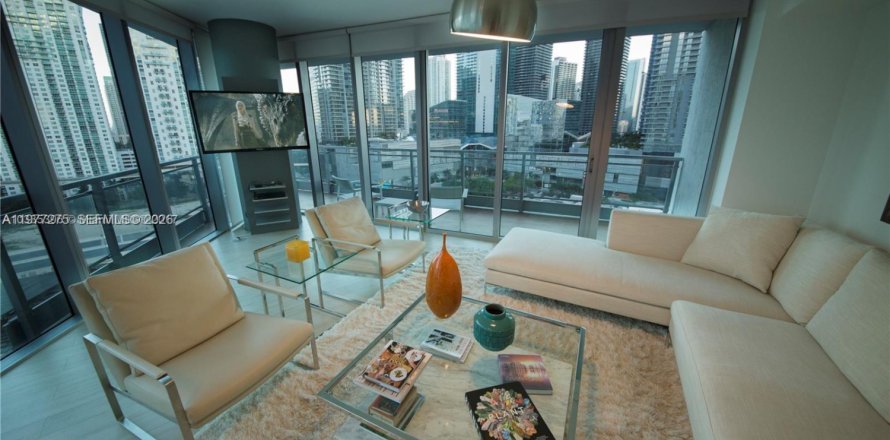 Condo à Miami, Floride, 3 chambres  № 2041640