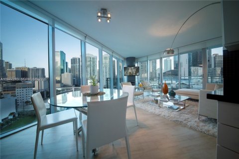 Copropriété à louer à Miami, Floride: 3 chambres, 143.44 m2 № 2041640 - photo 2