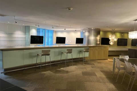 Copropriété à louer à Miami, Floride: 3 chambres, 143.44 m2 № 2041640 - photo 19