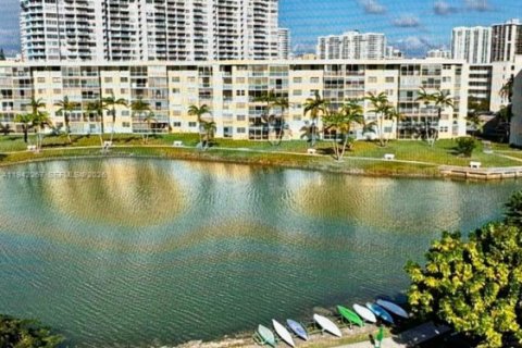 Copropriété à louer à Aventura, Floride: 1 chambre, 71.35 m2 № 2000065 - photo 10