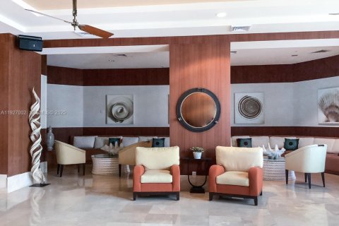 Снять в аренду кондоминиум в Халландейл-Бич, Флорида 1 спальня, 90.49м2, № 1986176 - фото 7