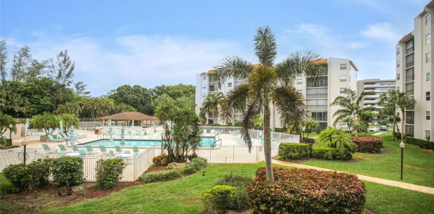 Condo in Lauderhill, Florida, 2 bedrooms  № 1231284