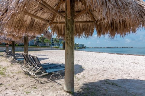 Copropriété à louer à Saint Petersburg, Floride: 2 chambres, 99.41 m2 № 1528294 - photo 27