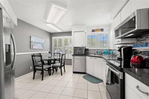 Copropriété à louer à Saint Petersburg, Floride: 2 chambres, 99.41 m2 № 1528294 - photo 10