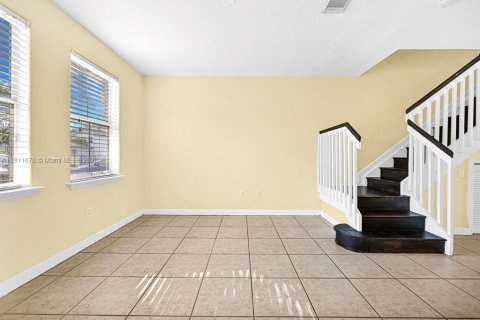 Condo in Doral, Florida, 3 bedrooms  № 1960015 - photo 10