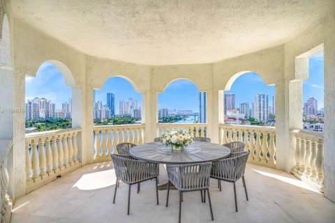 Condominio en venta en Aventura, Florida, 6 dormitorios, 675.4 m2 № 2029107 - foto 27