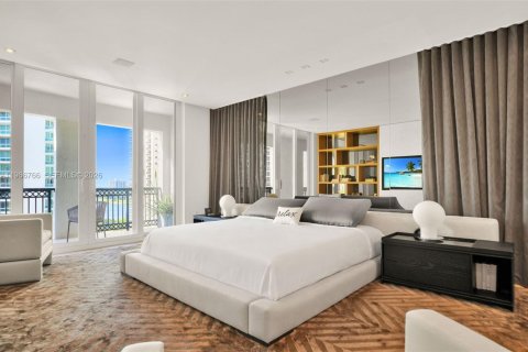 Condominio en venta en Aventura, Florida, 6 dormitorios, 675.4 m2 № 2029107 - foto 22