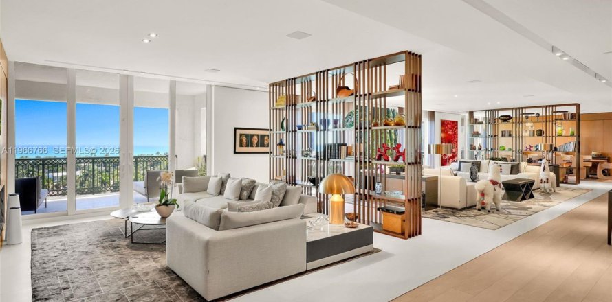 Condominio en Aventura, Florida, 6 dormitorios  № 2029107