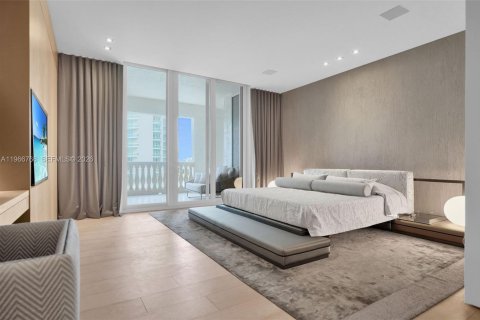 Condominio en venta en Aventura, Florida, 6 dormitorios, 675.4 m2 № 2029107 - foto 19