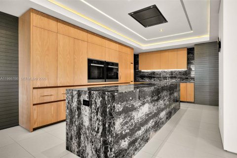 Condominio en venta en Aventura, Florida, 6 dormitorios, 675.4 m2 № 2029107 - foto 21