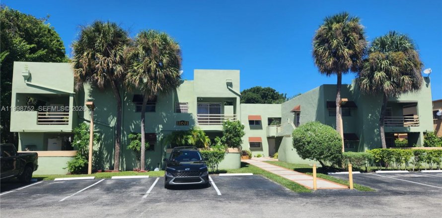 Condo in Miami, Florida, 2 bedrooms  № 2060684