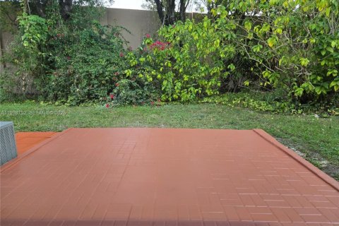 Condo in Miami, Florida, 2 bedrooms  № 2060684 - photo 24