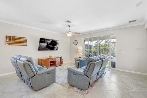 House in Fort Myers, Florida 4 bedrooms, 188.78 sq.m. № 2094542 - photo 11