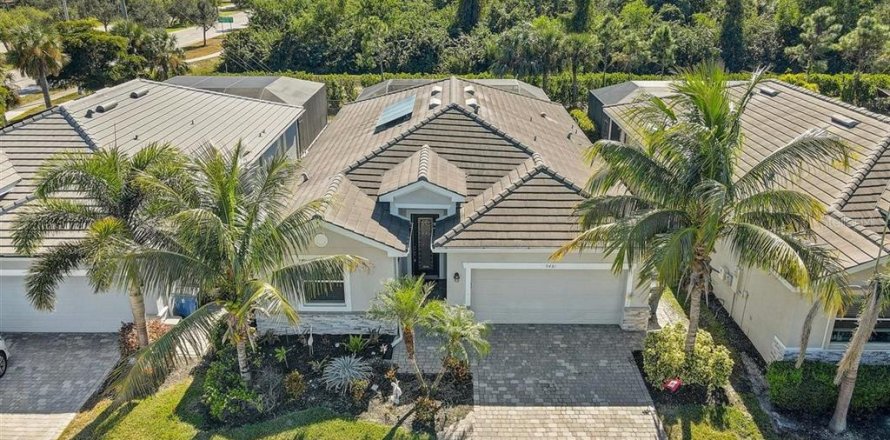 House in Fort Myers, Florida 4 bedrooms, 188.78 sq.m. № 2094542