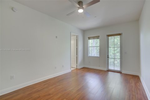 Townhouse in Fort Lauderdale, Florida 2 bedrooms, 155.98 sq.m. № 1932024 - photo 6